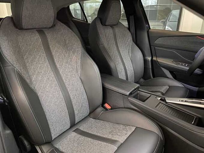 Peugeot 408 1.2 PureTech Allure Pack S&S 130pk *TOPAANBIEDING!